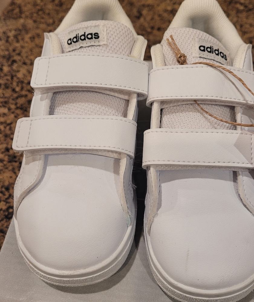 EUC Unisex Adidas Grand Court 2.0